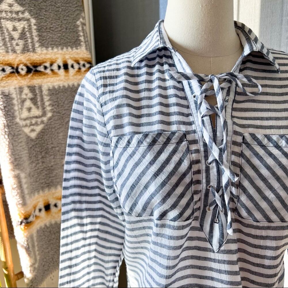 Mountain Hardwear Berryessa Blue White Striped Pullover Shirt Women’s XS - Picture 2 of 9